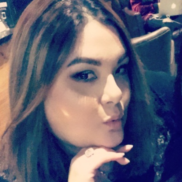 Meet your Posher, Jo - Picture 1 of 1